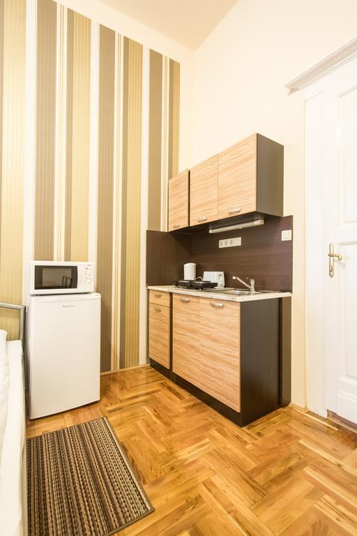Riverside City Budapest Luaran gambar